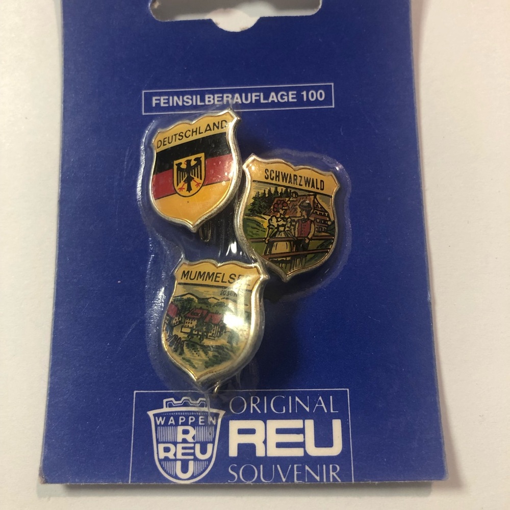 Vintage Souvenir German Travel Pins - Fine Silver Plating - Original Packaging - Picture 2 of 6
